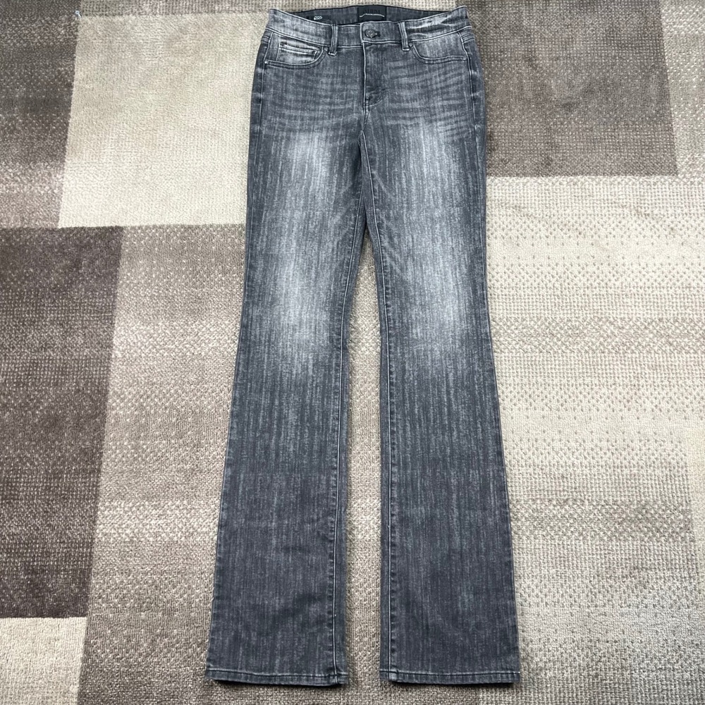 White House Black Market WHBM Mid-Rise Bootcut Jeans Black Denim 6L Whiskering